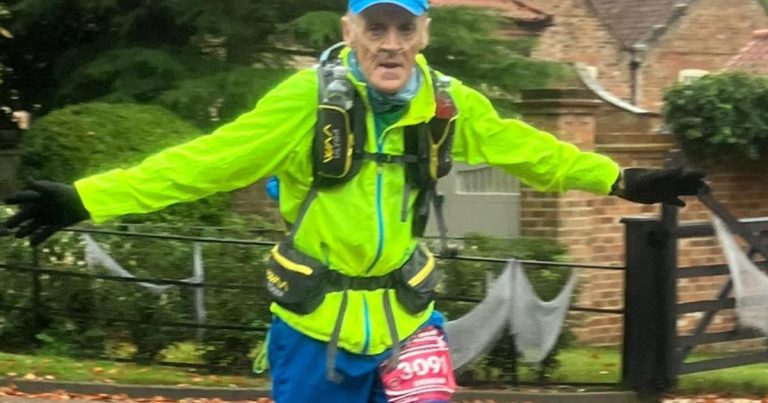 Graham Robinson From Pickering Runs Yorkshire Marathon With Oxygen Tank