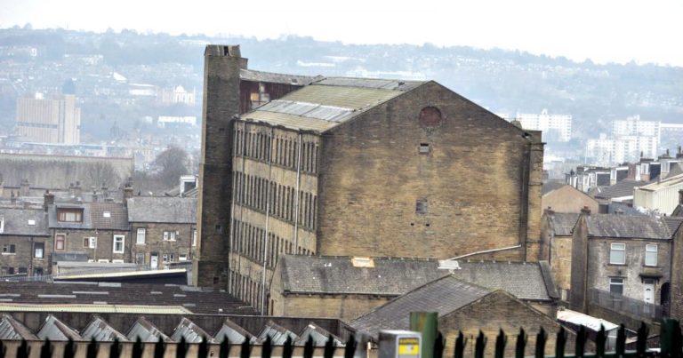 Bradford's Cannon Mills Becomes Temporary Drive In Cinema