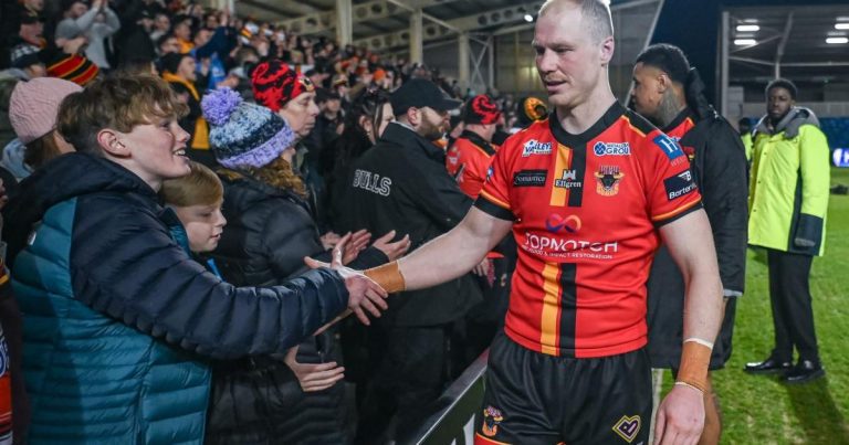 Kieran gill praises the bradford bulls after salford's performance