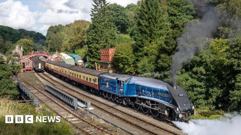 North yorkshire moor railway railway train train hanged after fire